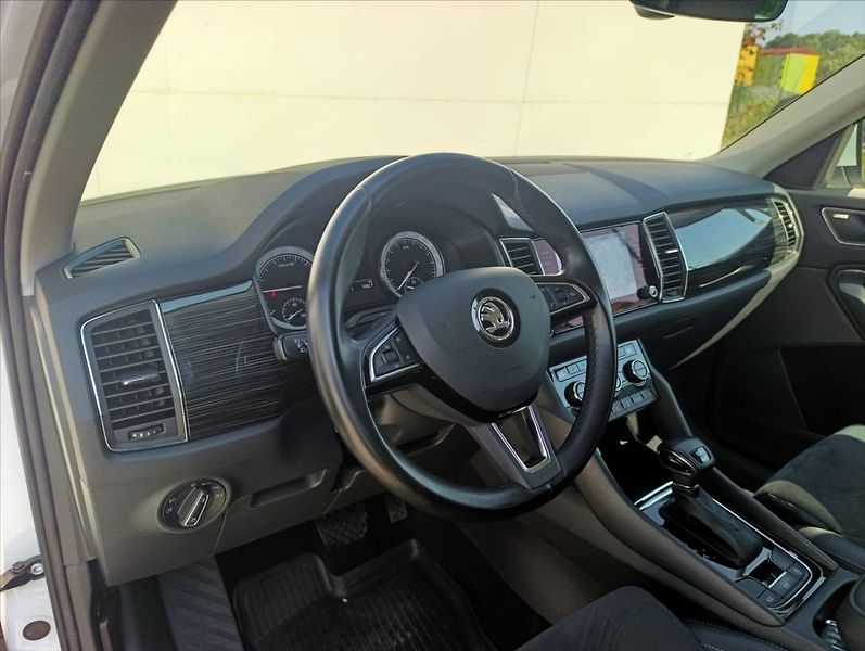 Škoda Kodiaq 2,0 TDi DSG 4x4 7Míst 1maj.ČR - fotka 14 z 43