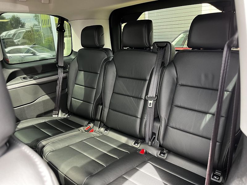 Citroën SpaceTourer (2026) SHINE L2 2.2 BlueHDi 180 S&S E - fotka 34 z 34