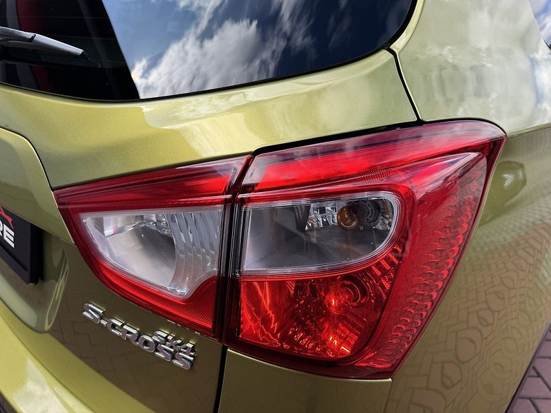 Suzuki SX4 S-Cross (2015) 1.6 VVTi Limited Navi Kamera - fotka 40 z 50