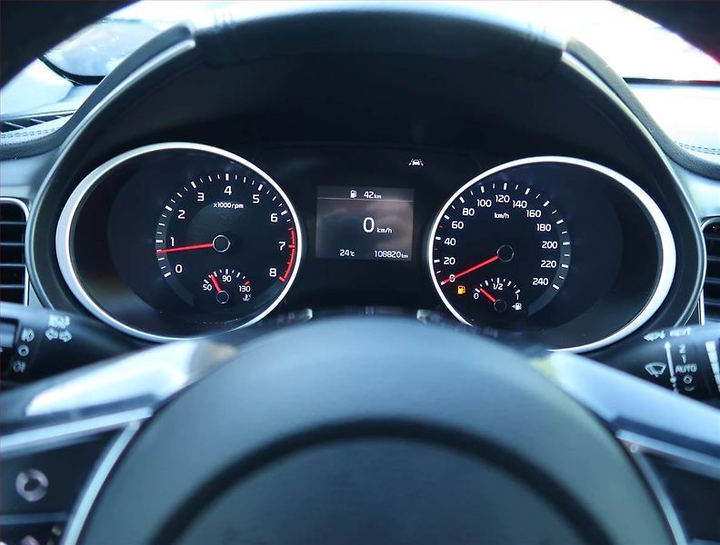 Kia Ceed (2018) 1.4 T-GDI, Serv.kniha - fotka 11 z 15