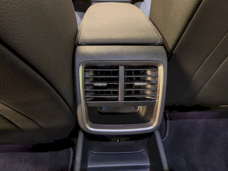 Škoda Octavia (2024) 1.5 TSI 110 kW DSG Top Selecti - fotka 26 z 31