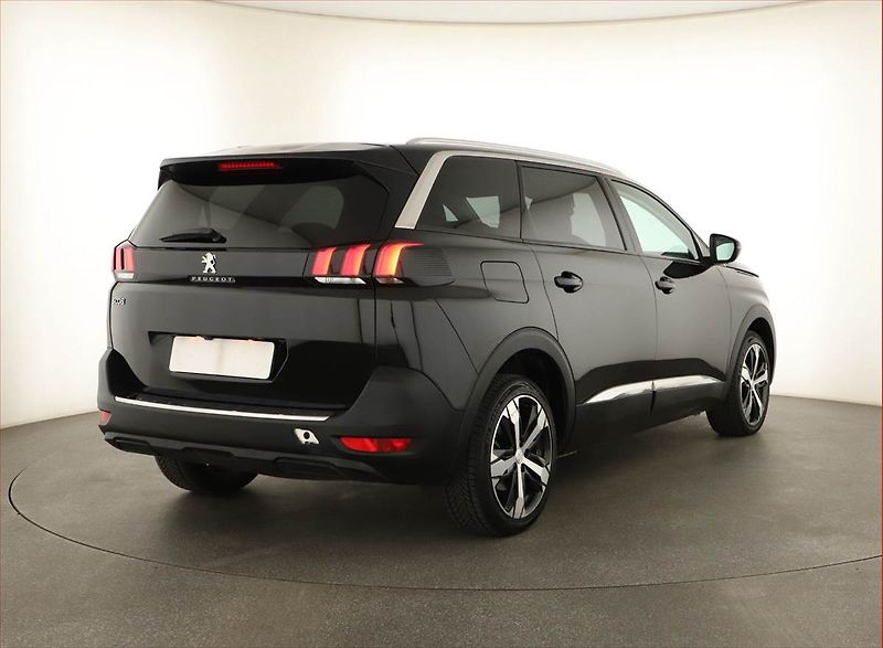 Peugeot 5008 (2020) 1.5 BlueHDi, 7 míst, ČR,1.maj - fotka 5 z 15