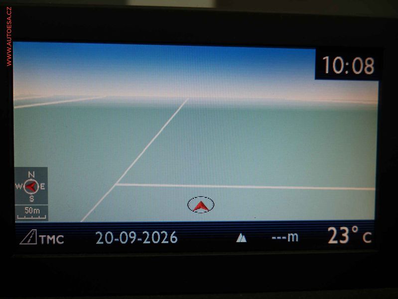 Peugeot 3008 (2010) 1.6HDi, 2.maj, Navi, panor - fotka 14 z 21