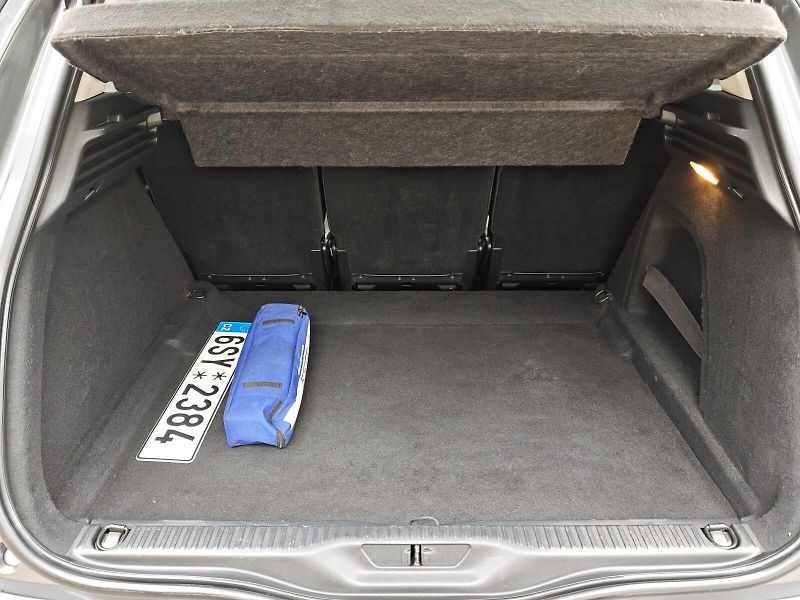Citroën C4 SpaceTourer (2019) 1,2 PureTech 130 Shine EAT8 - fotka 23 z 24
