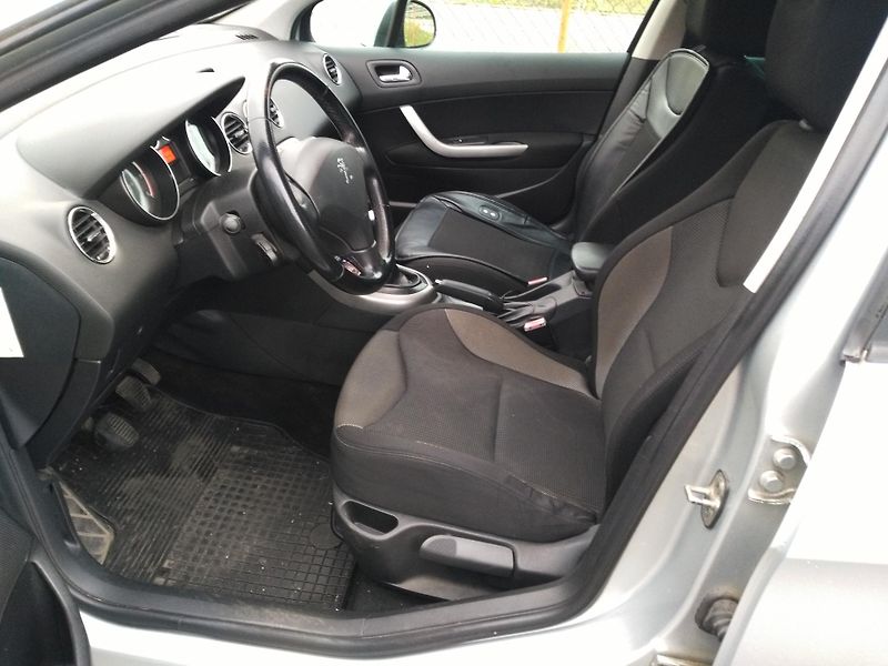 Peugeot 308 1,6 HDI  /68 kW/ - fotka 13 z 29