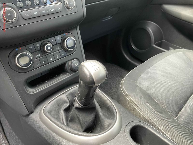 Nissan Qashqai (2011) 1.6i 4x2, Acenta - fotka 16 z 16