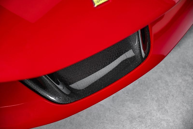 Ferrari SF90 Lift, karbon, metalíza - fotka 17 z 36