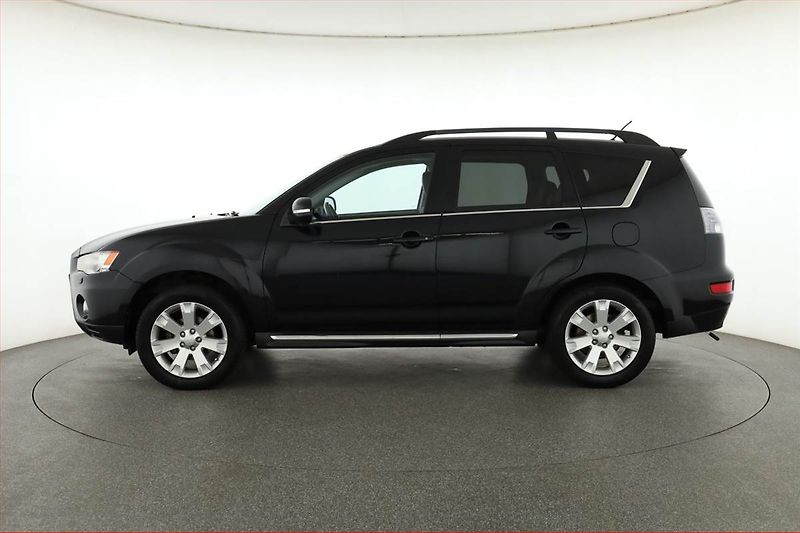 Mitsubishi Outlander (2012) 2.2 DI-D, 4X4, Automat - fotka 3 z 20
