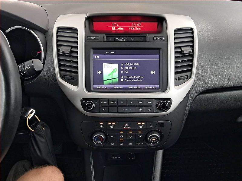 Kia Venga (2019) 1.6 CVVT, Serv.kniha, Navi - fotka 12 z 19