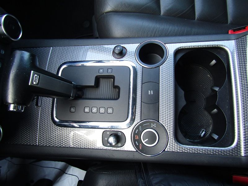 Volkswagen Touareg (2008) 2.5 TDI 4X4  PRUŽINY - fotka 35 z 38