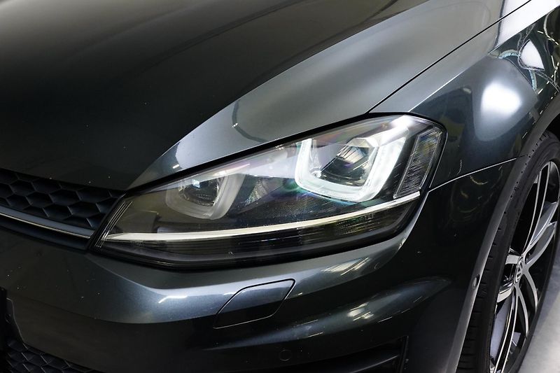 Volkswagen Golf - fotka 9 z 28