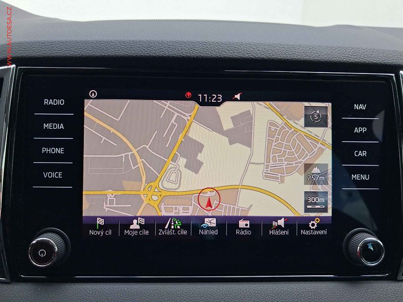 Škoda Karoq (2018) 1.5 TSi, Style, TZ, LED - fotka 18 z 19
