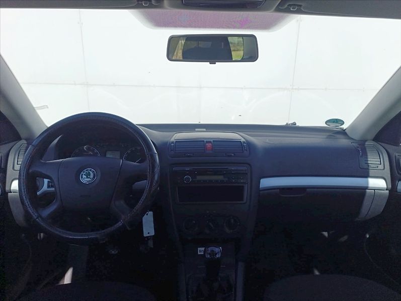 Škoda Octavia 1,9 TDi Klima Tažné Tempomat - fotka 15 z 29