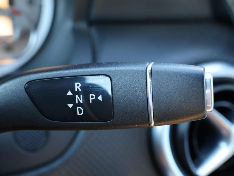 Mercedes-Benz Třídy A 2,1 200CDI 100kW Aut. Kůže - fotka 21 z 36