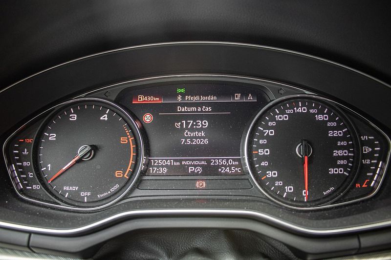 Audi A4 - fotka 19 z 35