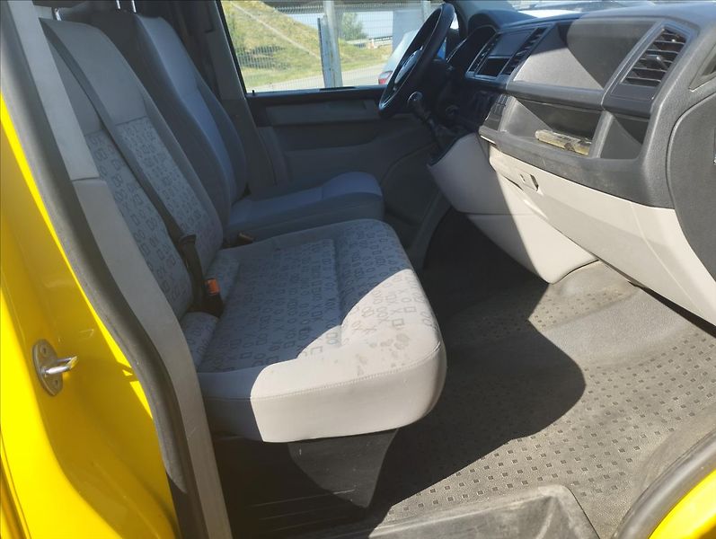 Volkswagen Transporter 2,0 62KW - fotka 8 z 16