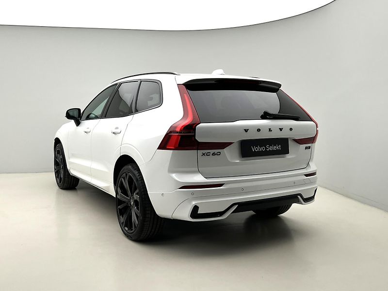 Volvo XC60 B5 AWD BLACK EDITION PLUS AUT  - fotka 11 z 45