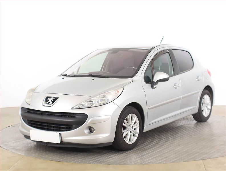 Peugeot 207 (2006) 1.4 HDI, po STK, jezdí výborně - fotka 2 z 15