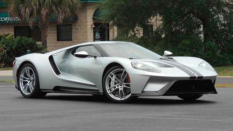 Ford GT.