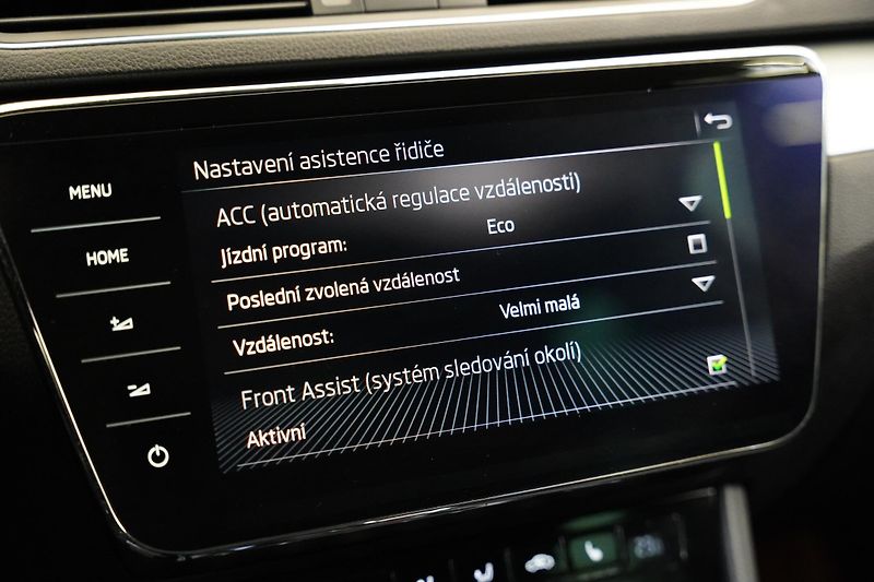 Škoda Superb - fotka 19 z 28