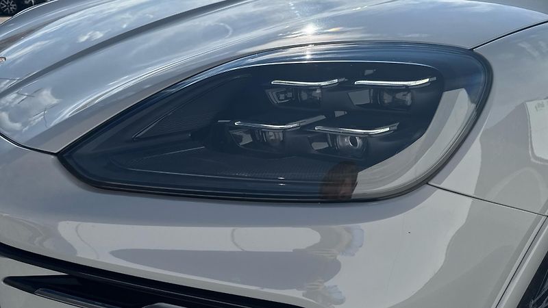 Porsche Cayenne S - fotka 13 z 30
