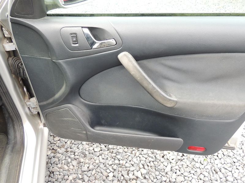 Škoda Octavia (2004) Combi 1.6i,75kw,klima - fotka 16 z 24