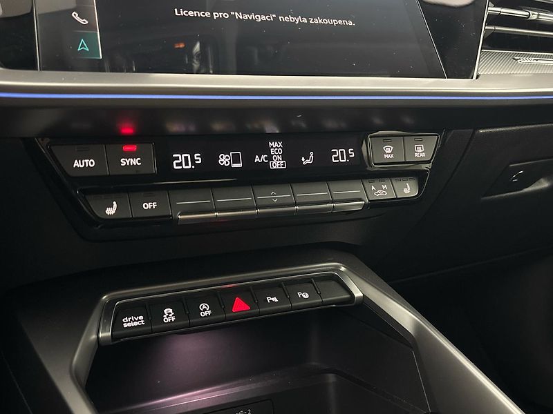 Audi A3 S-Line Sportback - fotka 19 z 30