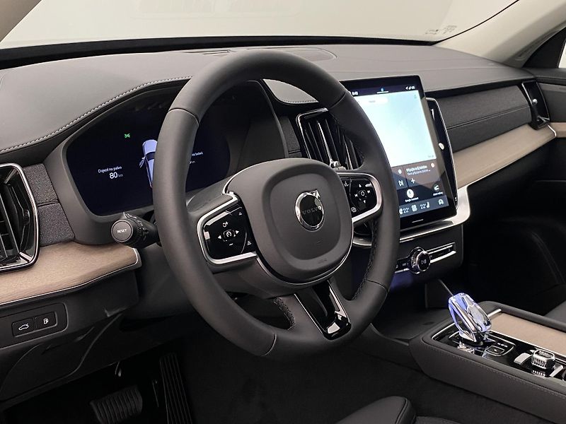 Volvo XC90 (2026) T8 AWD Plug-in BRIGHT PLUS 7m - fotka 4 z 72