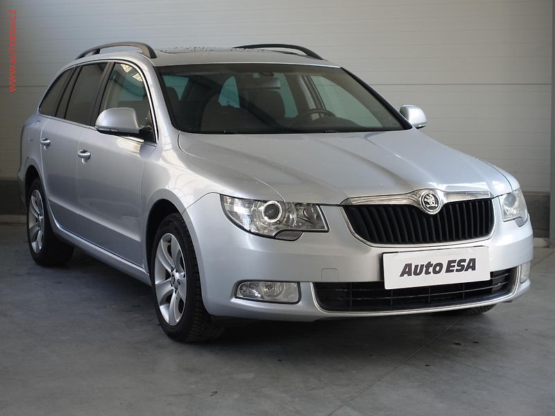 Škoda Superb (2012) 2.0 TDi, Bixen, panor - fotografie inzerátu