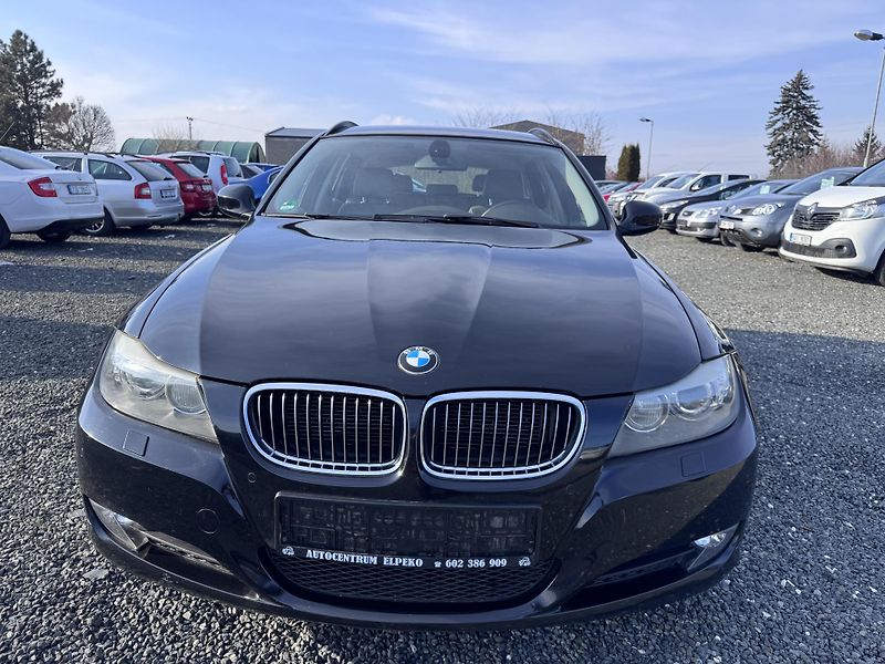 BMW Řada 3 330D, 180 kW, xDrive, kombi - fotka 2 z 25