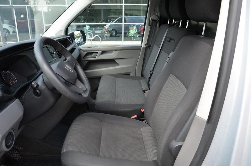 Volkswagen Transporter (2021) 2.0TDI 110kW  4dveř  - fotka 8 z 10