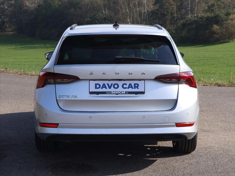 Škoda Octavia 2,0 TDI DSG Style Sport DPH - fotka 6 z 33