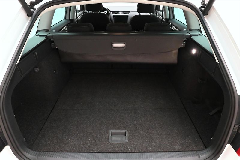 Škoda Octavia 2,0 TDI 110 kW DSG Clever Záru - fotka 10 z 30