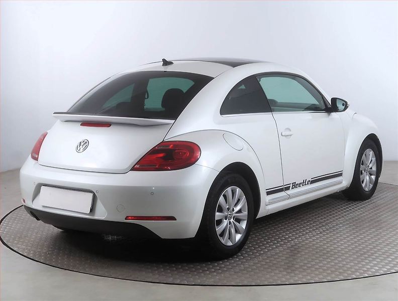 Volkswagen Beetle (2013) 1.6 TDI, Automat, Serv.kniha - fotka 5 z 16