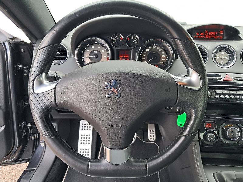 Peugeot RCZ (2010) 1.6 16V THP / 115 kW M6 - fotka 6 z 22