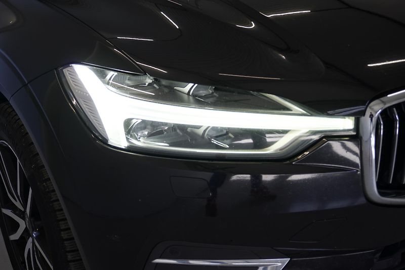 Volvo XC60 (2017) - fotka 26 z 29