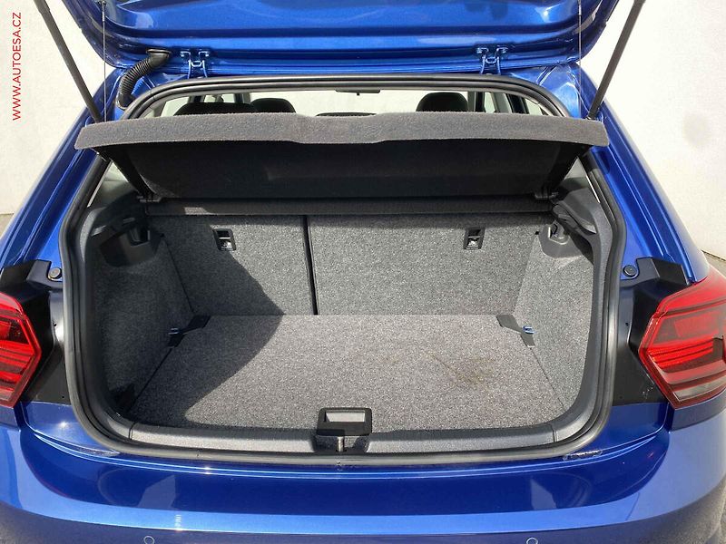 Volkswagen Polo (2020) 1.0TSi, 1.maj,ČR, Navigace - fotka 7 z 18