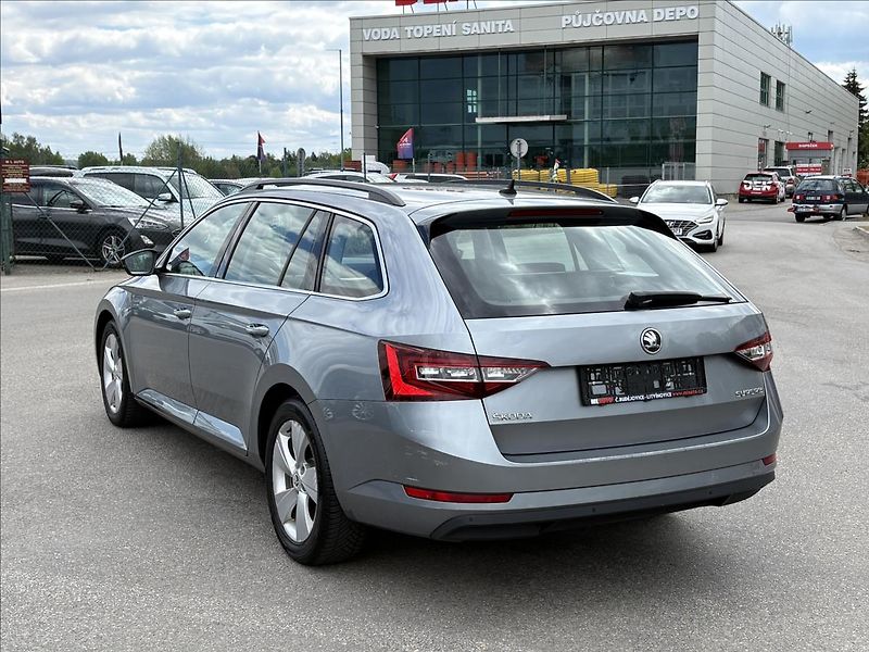 Škoda Superb 1,6 TDi 88kW Xenon,ACC,Výhřev - fotka 36 z 36