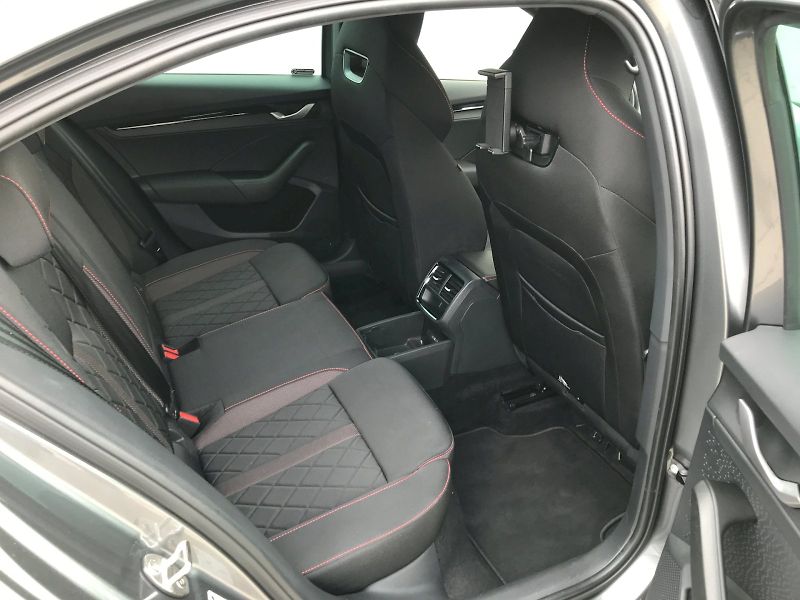 Škoda Octavia (2025) RS TS195/2.0A7F - fotka 12 z 25
