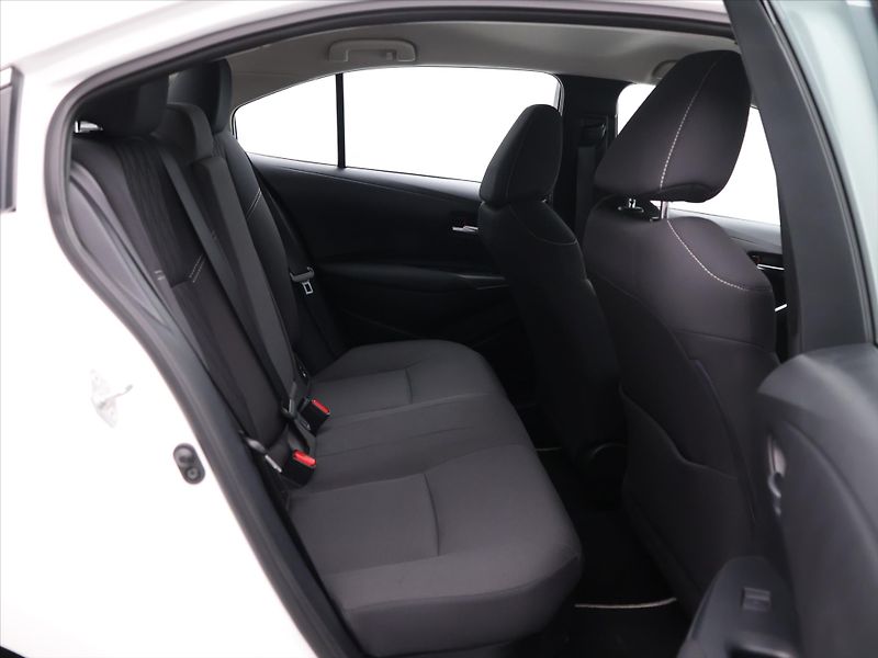 Toyota Corolla 1.8 Active E-CVT CZ 1.Maj. DPH - fotka 13 z 28