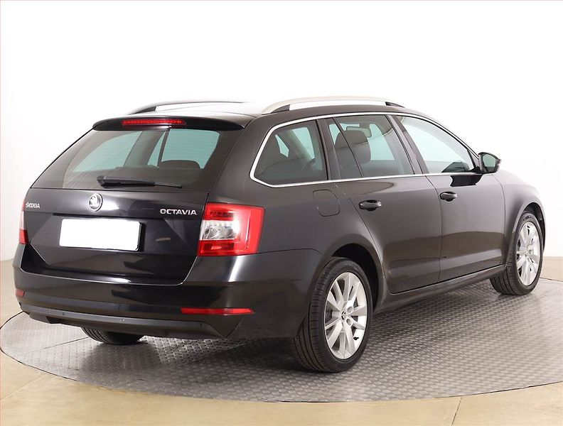 Škoda Octavia (2019) 1.0 TSI, Serv.kniha, Tempomat - fotka 5 z 17