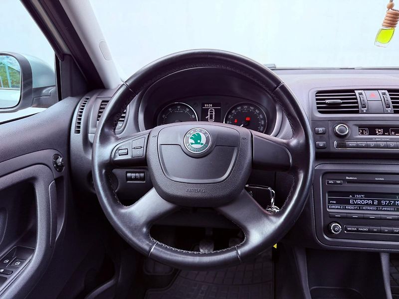 Škoda Fabia 1.2 TSi Elegance, ČR, Serviska - fotka 16 z 24