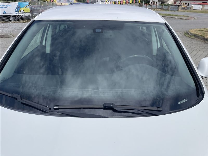 Škoda Superb 2,0 TDi 103kw Elegance Facelif - fotka 28 z 36
