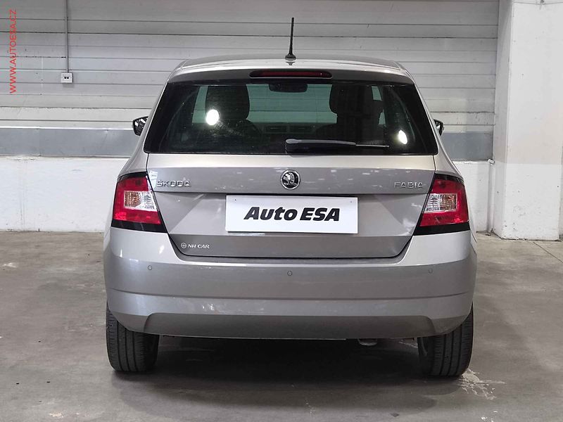 Škoda Fabia (2017) 1.2TSi, 2.maj,ČR, autoAC - fotka 5 z 16