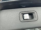 Mercedes-Benz Třídy E 220 d AVANTGARDE 4MATIC - náhled 27