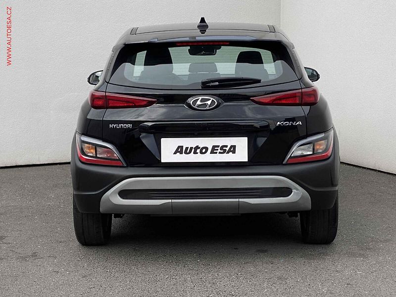 Hyundai Kona (2021) 1.0 T-GDi, AT, +ALU, kamera - fotka 5 z 19
