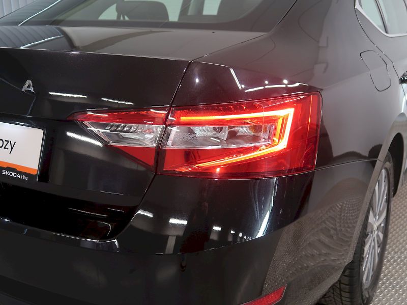 Škoda Superb (2021) STYLE 1.5TSI 110KW DSG - fotka 11 z 37