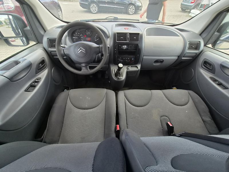 Citroën Jumpy (2012) 1,6 HDi 6 míst - fotka 5 z 8