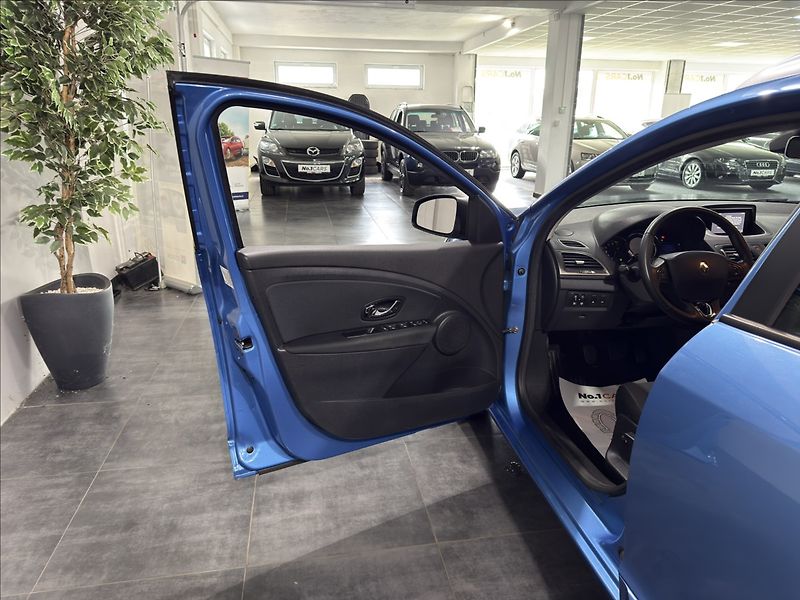 Renault Mégane 1,2   TCe 130 PARIS DELUXE TOP - fotka 6 z 42