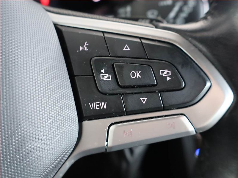Volkswagen Taigo (2022) R-Line 1.0 TSI, Automat, Navi - fotka 18 z 21